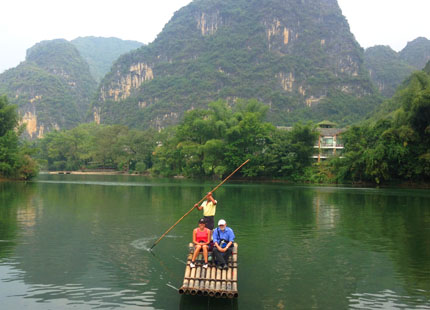 radeau sur la rivière Yulong
