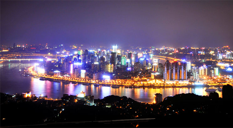 ville de Chongqing au soir