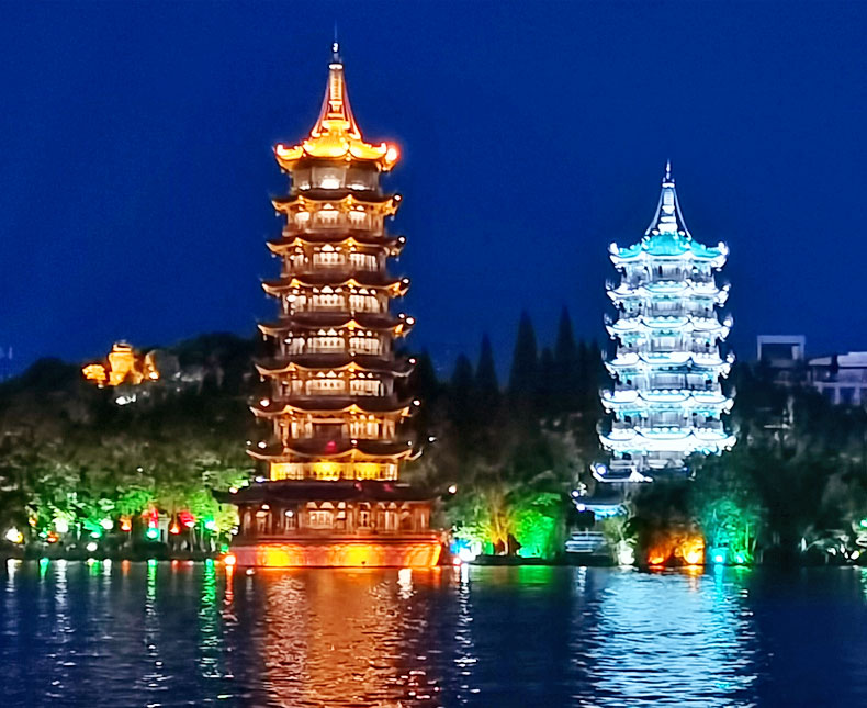 pagode du soleil et pagode de la lune