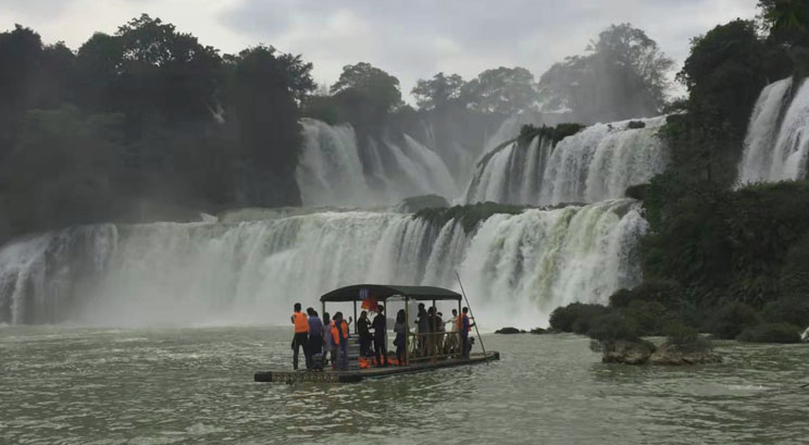 cascade de Detian à Daxin