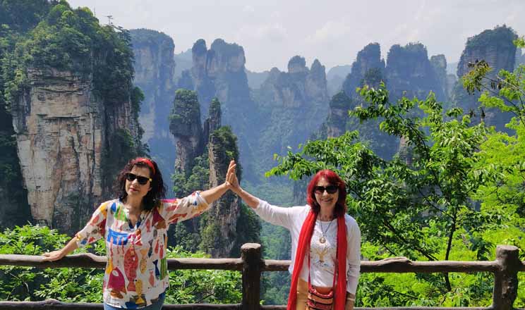 voyageur dans les montagne Avatar Zhangjiajie